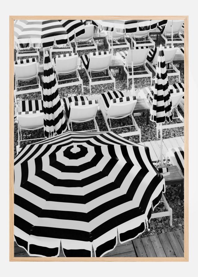 Black and White Beach Umbrellas Plagát
