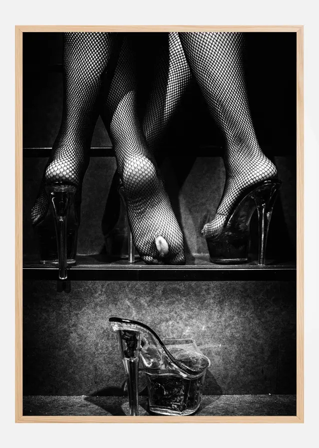 On the soles of its feet Plagát