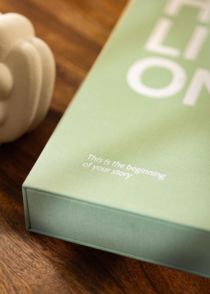 KAILA HI LITTLE ONE Mäta - Coffee Table Photo Album (60 Cierna Stránky)