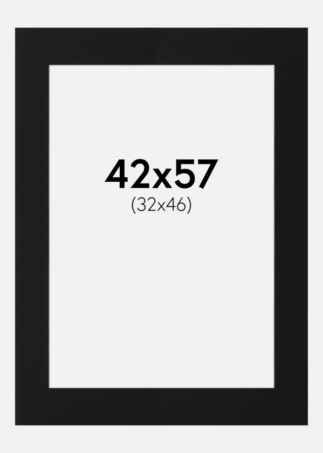 Pasparta Čierny Štandard (Biele Jadro) 42x57 cm (32x46)