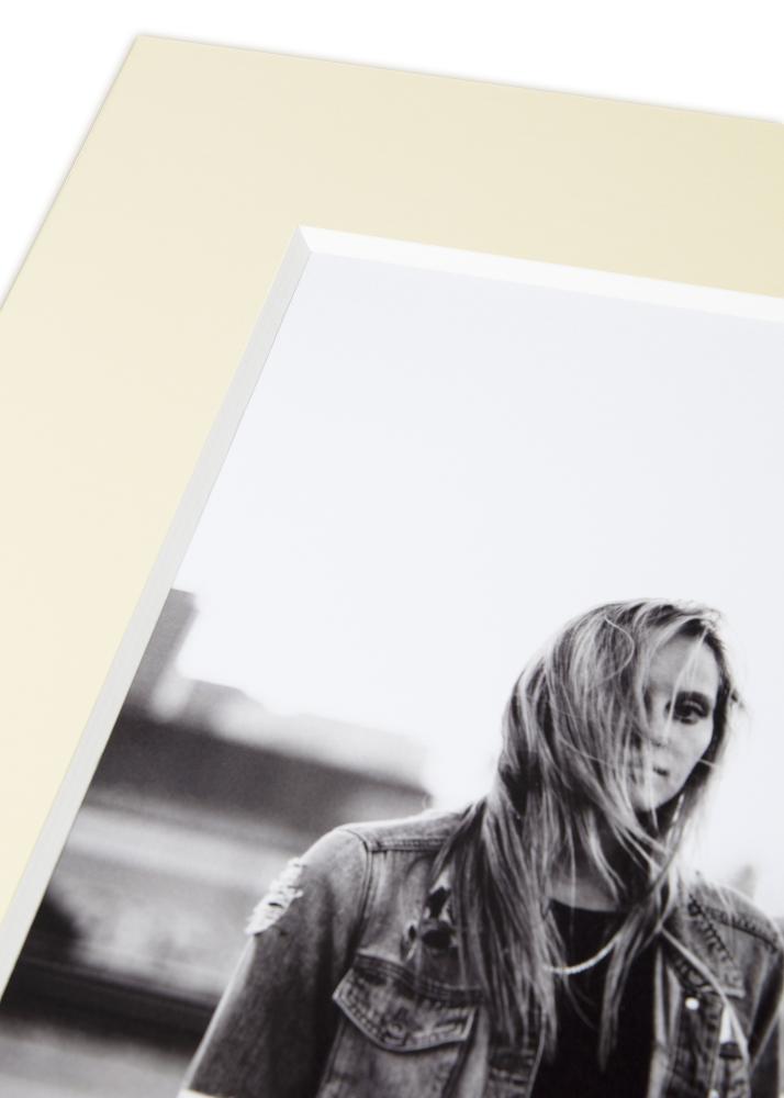 Pasparta Creme 3 mm Biely stred 21x30 cm (17x23)